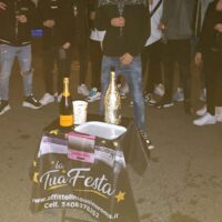 LIMOBUS DISCO BUS DA 8 A 40 POSTI PER COMPLEANNI E TUTTI GLI EVENTI, Promo da 300 euro TUTTO incluso - immagine 26