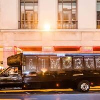 LIMOBUS DISCO BUS DA 8 A 40 POSTI PER COMPLEANNI E TUTTI GLI EVENTI, Promo da 300 euro TUTTO incluso - immagine 18